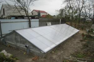 How to make a polycarbonate greenhouse